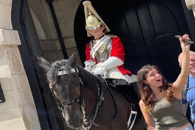 The Changing of the Guard Tour and Buckingham Palace - Trafalgar Square Finish: Nelson’s Column and a Clean Wrap-Up
