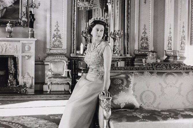 The Kings Gallery - Queen Elizabeth II: Her Life in Style - The King’s Gallery next to Buckingham Palace: why this works
