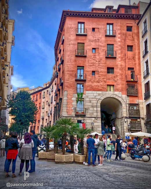 The Most Complete Tour of Madrid: Austrias, Cathedral, Palace - Local Guides - Cuchilleros, arches, and Mercado San Miguel: where daily life shows up