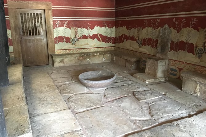 The Palace of Knossos with Skip-the-Line Ticket - Why skip-the-line matters at Knossos