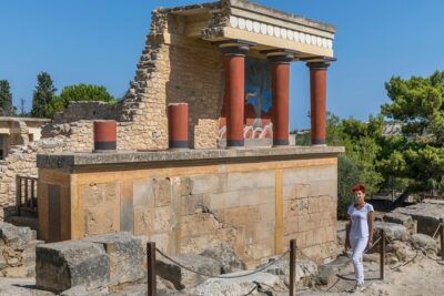 The Palace of Knossos with Skip-the-Line Ticket - Meeting point and timing: check in like a pro