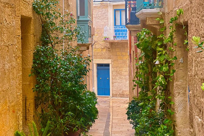 Three cities walking tour incl. entrance to Inquisitor's palace - The Inquisitor’s Palace: the main included stop