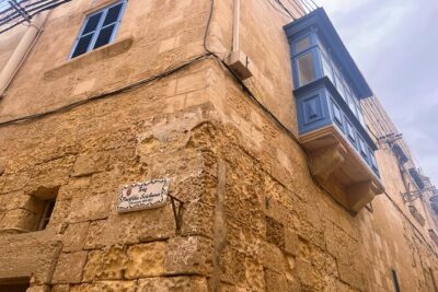 Three cities walking tour incl. entrance to Inquisitor's palace - Walking Through Birgu’s Main Gate Area and the “Three Cities” feel