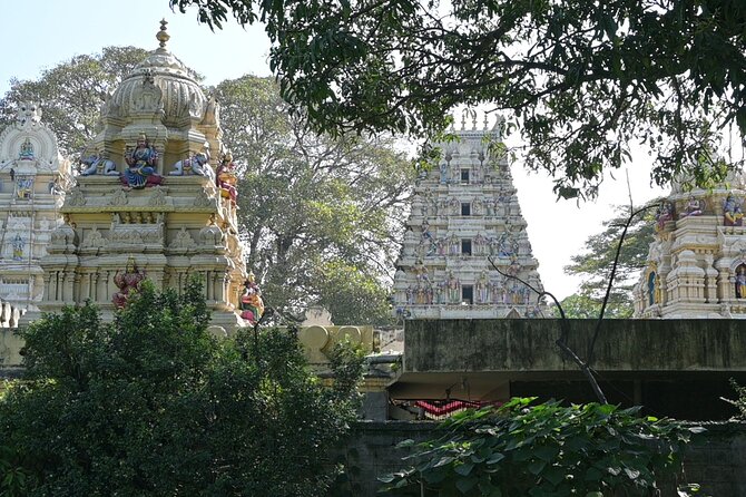 Tipu Palace + Koté Vishnu + Fort + KR Market + Jain Temple = Bengaluru Pété Walk - Shri Adinath Jain Shwetamber Mandir: A Spiritual Pause That Needs the Right Clothes