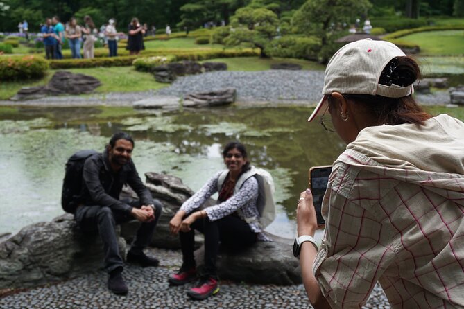 Tokyo Castle, Imperial Palace, Shogun & Garden Walking Tour - Ninomaru Garden: the calmer half of the story