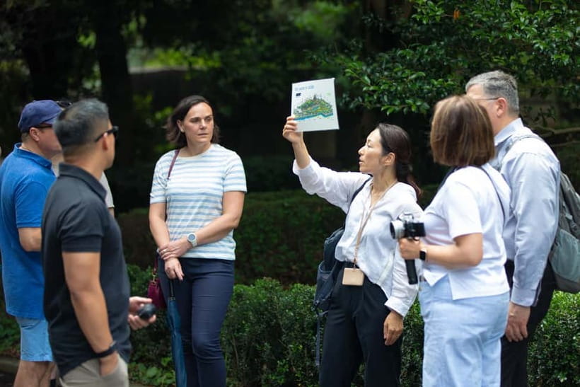 Tokyo: Imperial Palace East Gardens Walking Tour - Honmaru ruins: seeing Edo Castle’s core and its defense mindset