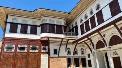 Topkapi Palace and Harem Skip-the-Line-Tickets & Audio Guide - Meeting at Chimney Bistro: The First Win (Don’t Overthink It)