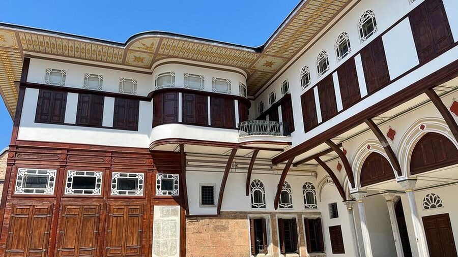 Topkapi Palace and Harem Skip-the-Line-Tickets & Audio Guide - Meeting at Chimney Bistro: The First Win (Don’t Overthink It)