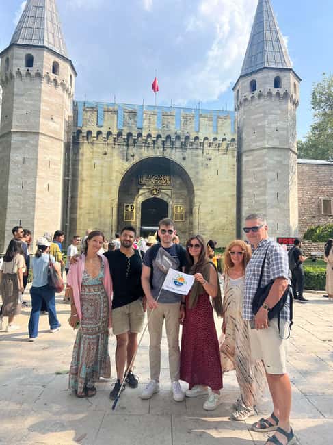 Topkapi Palace & Harem, Skip-the-Line Entry with SMALL GROUP - Orient Spice Market meet-up and the small-group feel