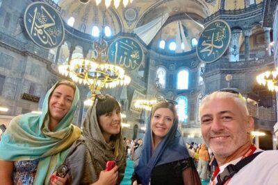 Topkapi Palace with Harem and Blue Mosque Guided Tour - Sultanahmet breaks: photos, names, and a short walk through power centers