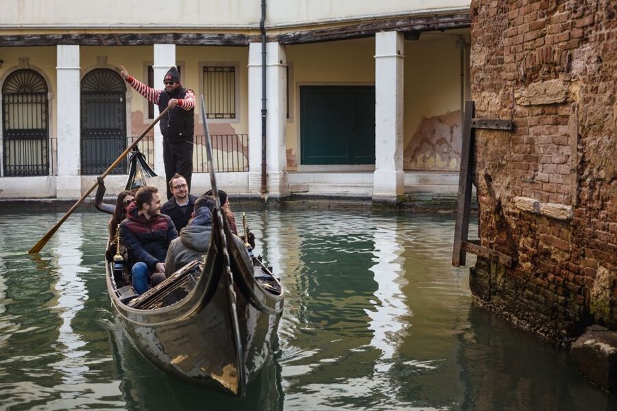Tour of Doge's Palace and Gondola Ride - The Gondola Gallery: tools, cross-section, and a virtual trip before you float