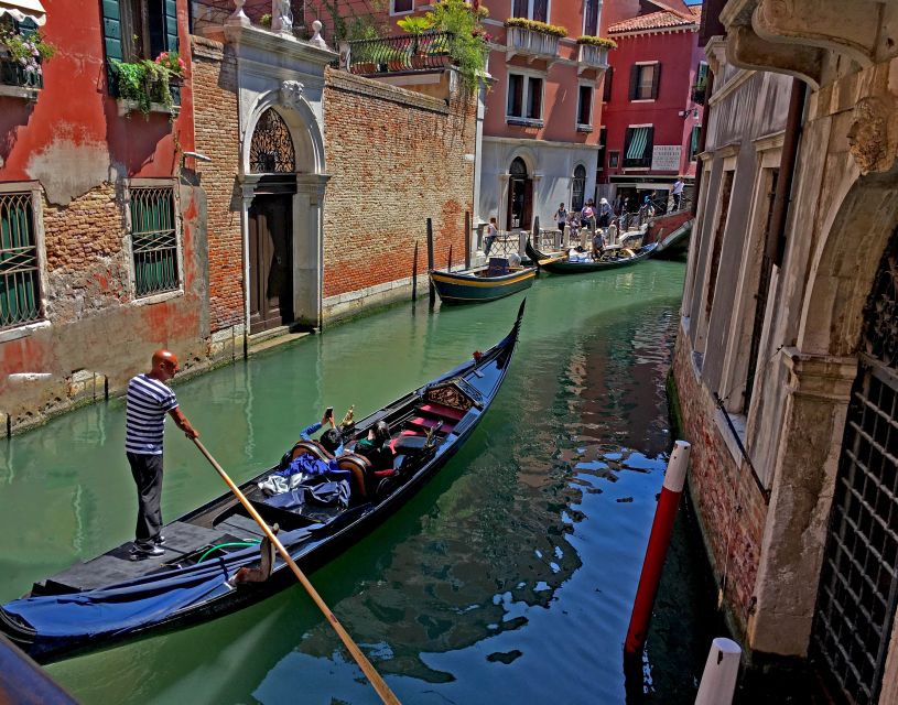 Tour of Doge's Palace and Gondola Ride - Should you book this tour?