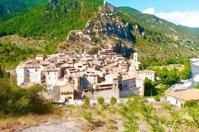 Tour with the Mountain Train, Trek to Mystic Forest and Castle - Stop in Entrevaux: medieval streets, cathedral beauty, and strong viewpoints