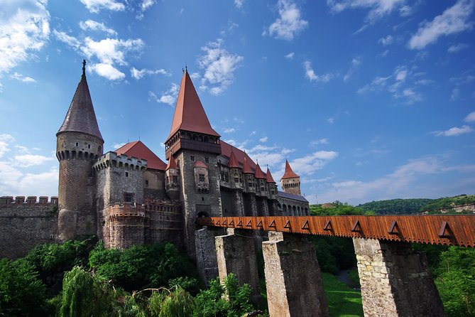 Transylvania Castles 4-day tour from Bucharest - Day 1: Peleș first, then Bran’s Dracula fame