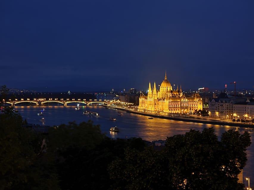 True Crime Walking Tour in the Buda Castle district - Matthias Church: Landmark Beauty, Darker Storytelling