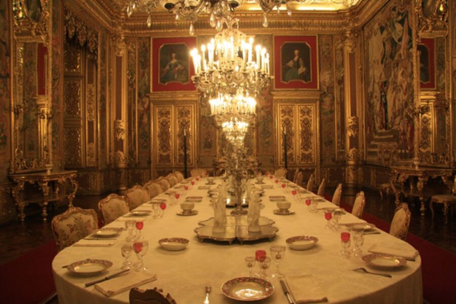 Turin: Royal Palace & Cathedral Tour w/ Skip-the-line Entry - Who should book this Turin Royal Palace + Shroud tour?