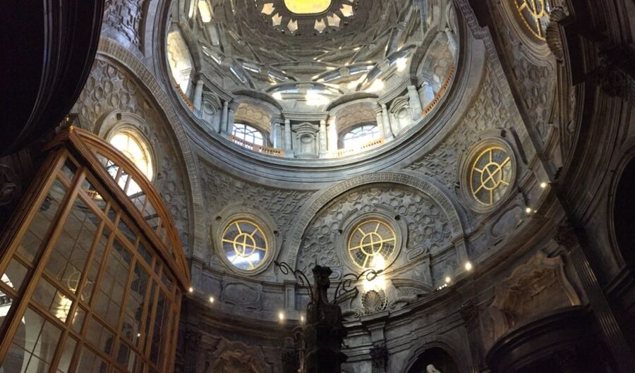 Turin: Royal Palace & Cathedral Tour w/ Skip-the-line Entry - The Shroud Chapel: why the building design matters