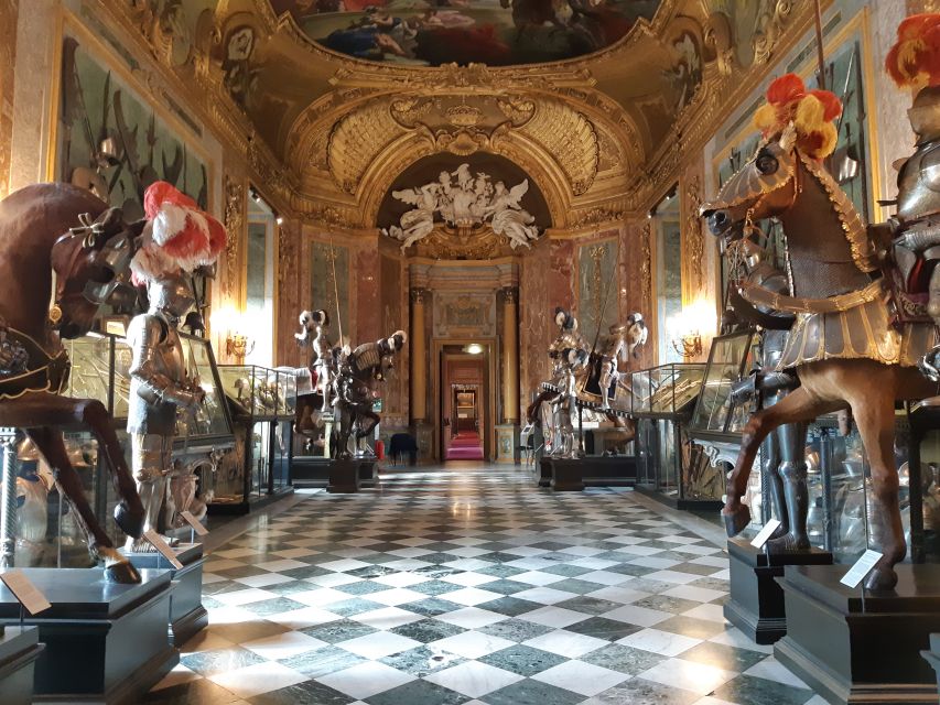 Turin: Royal Palace & Cathedral Tour w/ Skip-the-line Entry - Cathedral finale: the case location and Leonardo’s Last Supper copy