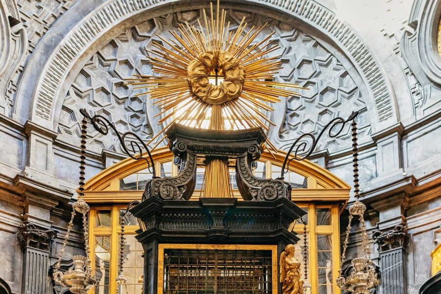 Turin: Royal Palace & City Tour Guided Experience - The City Walk: San Lorenzo Square, San Carlo Square, Subalpine Gallery