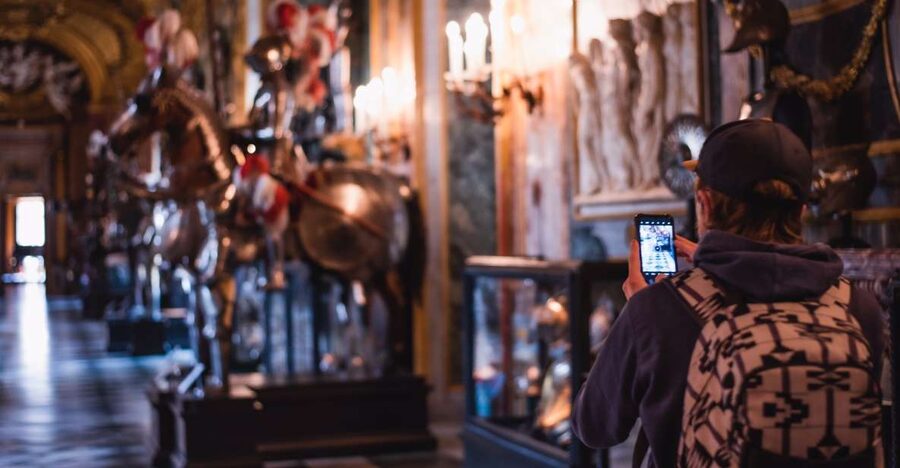 Turin: Savoy Royal Palace Small Group Guided Tour - Skip-the-line tickets: why the separate entrance is worth planning for