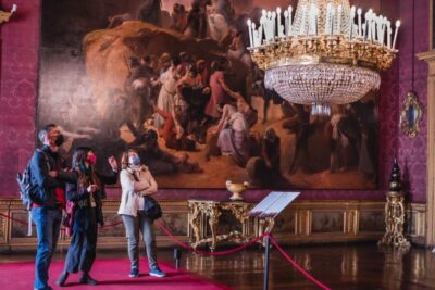 Turin: Savoy Royal Palace Small Group Guided Tour - Getting started at the Musei Reali entrance without stress
