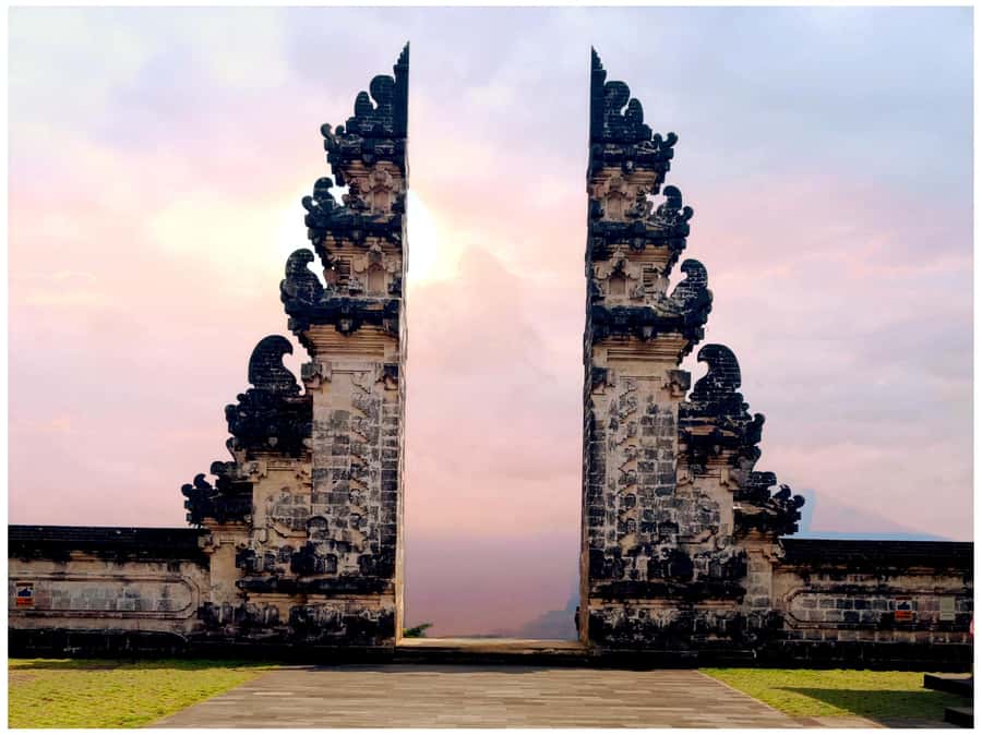 Ubud: Heaven Gate Lempuyang, Water Palace & Waterfall Tour - Key things to know before you go