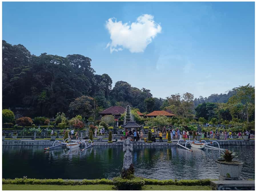 Ubud: Heaven Gate Lempuyang, Water Palace & Waterfall Tour - Comfort, respect, and who should book (and who should skip)