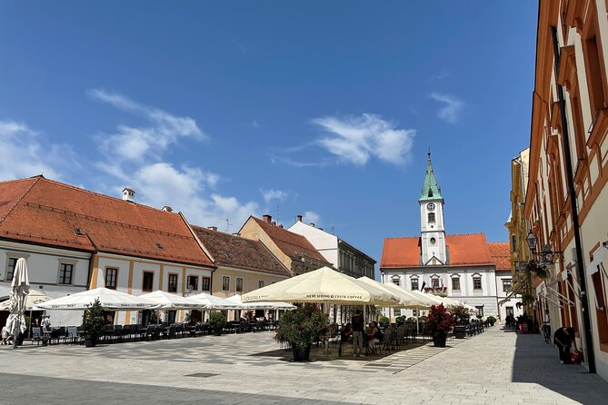 VarazdinTown & Trakoscan Castle, Small Guided Group from Zagreb - Key highlights at a glance