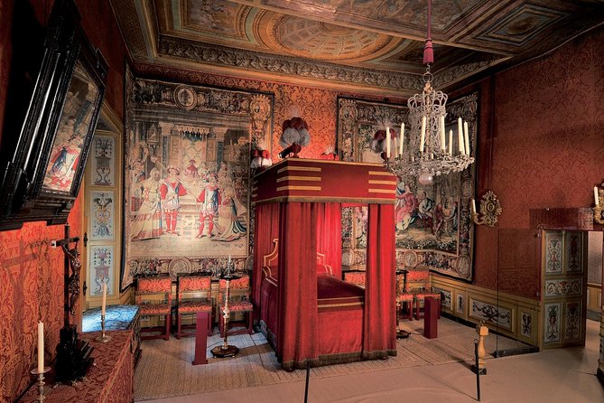 Vaux-le-Vicomte Castle Day Trip with Chateaubus Shuttle - The gardens and carriage museum: where “free time” pays off
