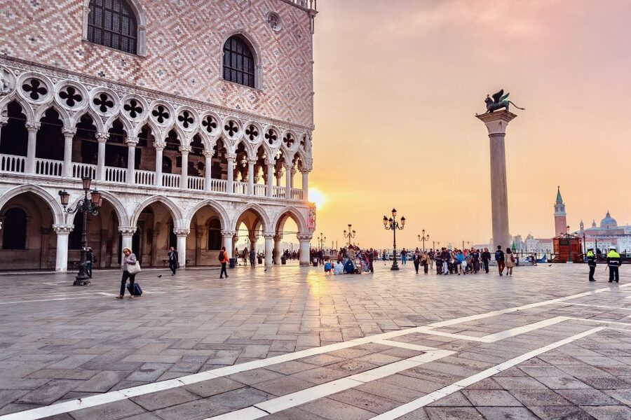 Venice: 1-Hour The Doge's Palace Tour - Sala del Maggior Consiglio: Where Decisions Were Made
