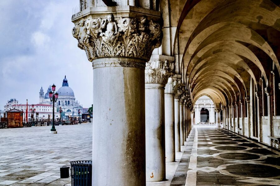 Venice: 1-Hour The Doge's Palace Tour - The Bridge of Sighs: Lord Byron’s Name, Prison Reality