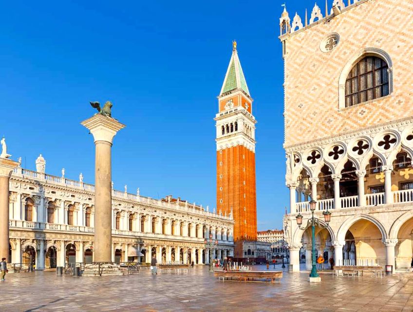 Venice: 4-Hour City Tour with Doge's Palace & Basilica Visit - St Mark’s Basilica: the only sit-down in the central nave
