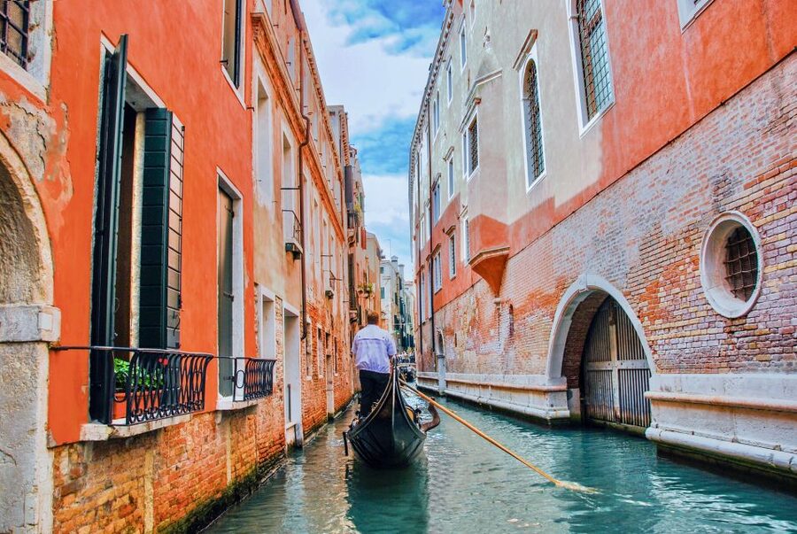 Venice: Basilica and Doge's Palace Tour with Gondola Ride - Key highlights you should care about