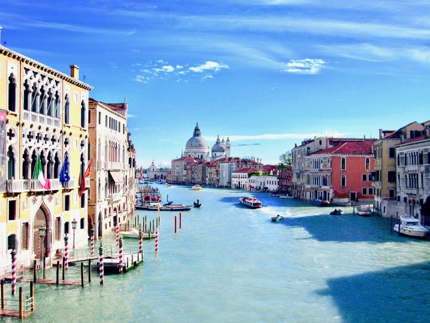 Venice: Basilica and Doge's Palace Tour with Gondola Ride - Seasonal and practical rules that can make or break the day