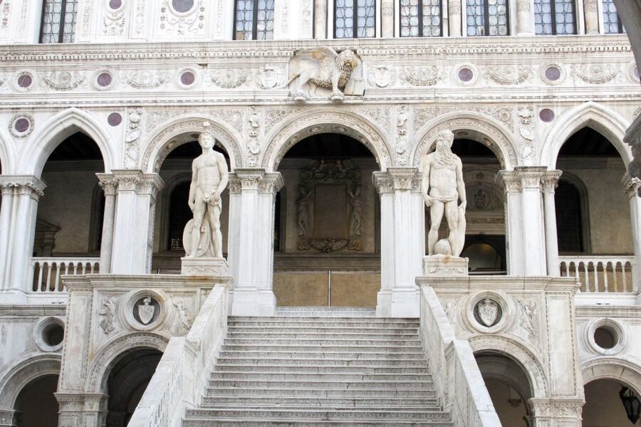 Venice: Basilica+ Doge's Palace+ Lagoon Islands-Guided Tour - Two-Day Schedule Starting in November: How Your Plan Changes