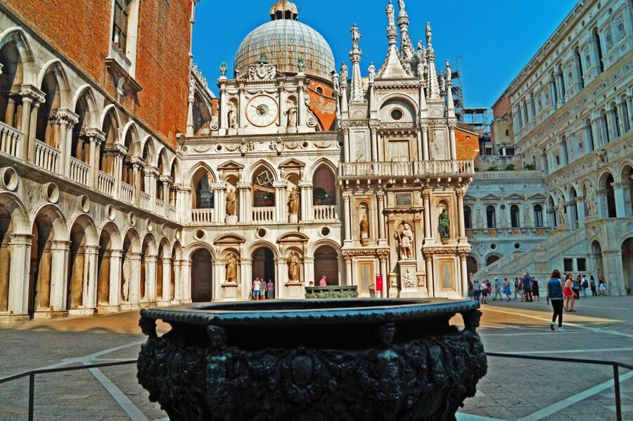Venice: Doge’s Palace and Basilica Roman Empire Guided Tour - St. Mark’s Square Museums Included: Use This Time Wisely