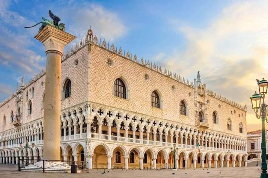 Venice: Doge's Palace and St. Mark's Basilica Guided Tour - The Byzantine–Gothic–Renaissance mix: why the building styles matter