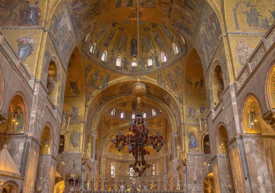 Venice: Doge's Palace and St Mark's Tour with Gondola Ride - Why this tour works: big sights without the wasted hours