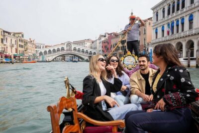 Venice: Doge's Palace and St Mark's Tour with Gondola Ride - Entering St Mark’s Basilica the right way