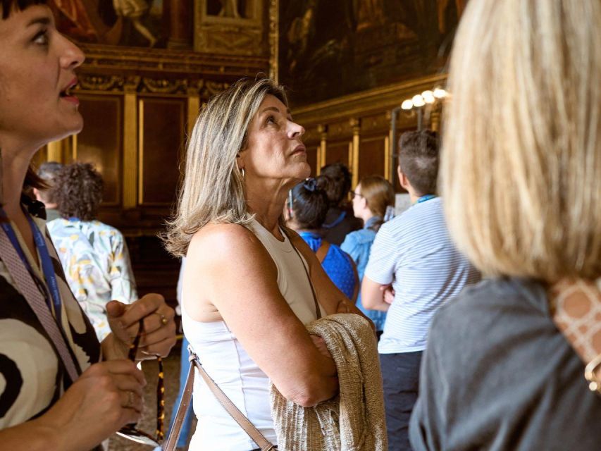 Venice: Doge's Palace & Basilica Tour with Terraces Sky Walk - Entering St Mark’s Square With a Game Plan