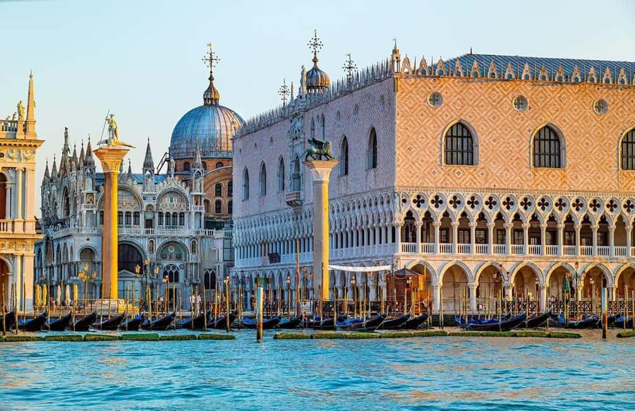 Venice: Doge's Palace Guided Tour with Optional Gondola Ride - Correr Museum afterward: your built-in buffer of extra time