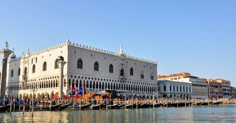 Venice: Doge's Palace Skip-the-Line Guided Tour - Meeting Point on Calle Larga de l’Ascension: The Spot That Can Trip You Up