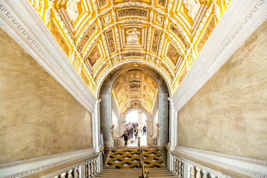Venice: Doge's Palace Skip-the-Line Tour with Prisons - The skip-the-line story: what it helps, what it can’t fix