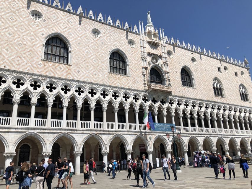 Venice: Doge's Palace & St. Mark's Basilica Tour - Doge’s Palace walkthrough: staircases, Tintoretto, and the Bridge of Sighs