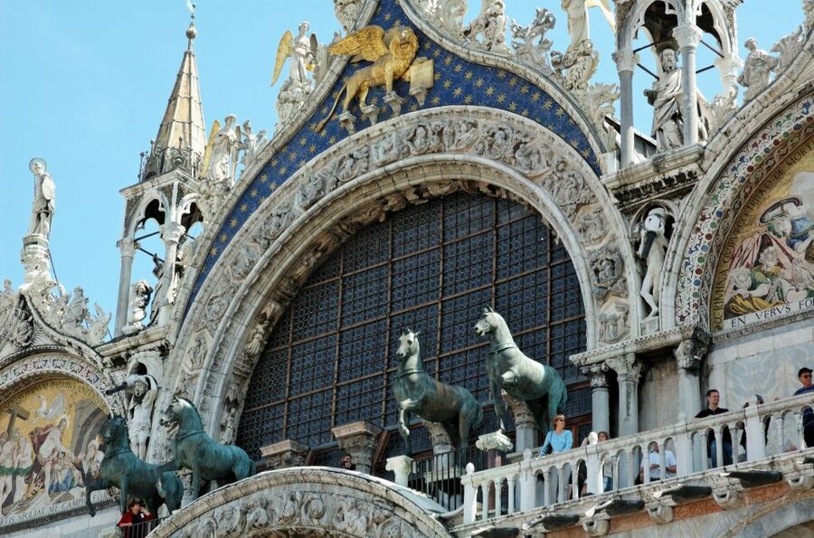 Venice: Doge's Palace & St. Mark's Basilica Tour - Rules that can slow you down: shorts, sleeveless tops, and backpacks