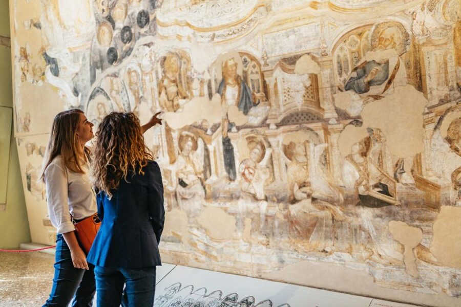 Venice: Private Entry Doge Palace & St. Mark Terraces Tour - Meeting at the Columns of San Marco: don’t overthink it