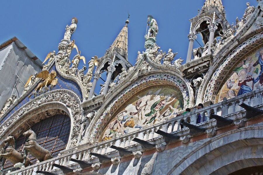 Venice: Religion Walking Tour with Doge’s Palace Tickets - St. Mark’s Basilica: Byzantine splendor, mosaics, and marble inlays