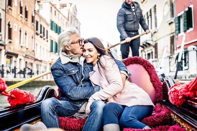 Venice's Icons: Basilica, Doge Palace, Rialto & Optional Gondola - Venice Gallery VR and gondola tradition: history that you can picture