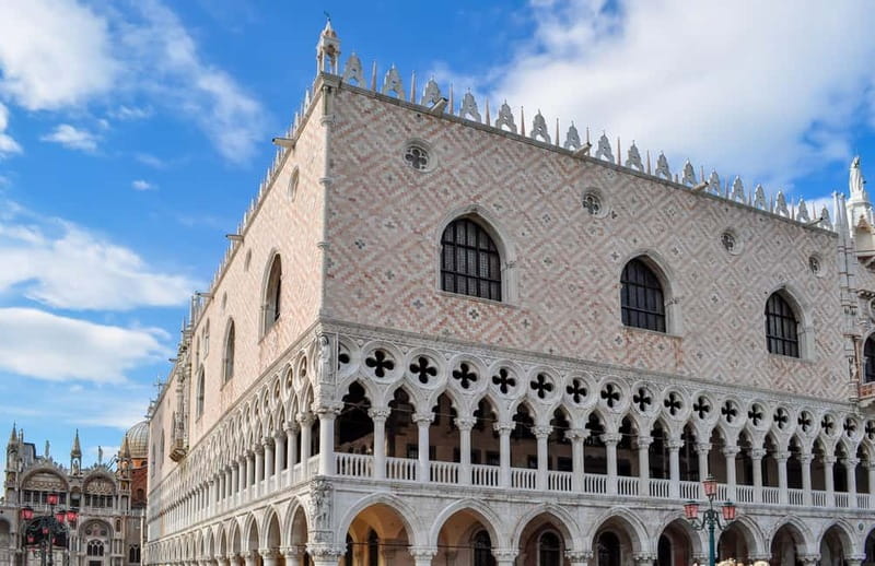 Venice: St. Mark's Basilica, Doge's Palace & Bridge of Sighs - Doge’s Palace rooms, courtyards, and power in stone