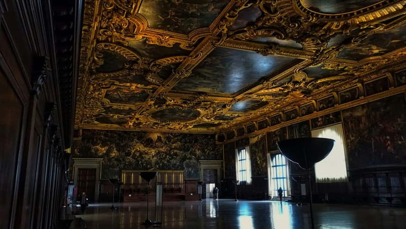 Venice: St. Mark's Basilica, Doge's Palace & Bridge of Sighs - Group size, pacing, and what Denise’s style shows